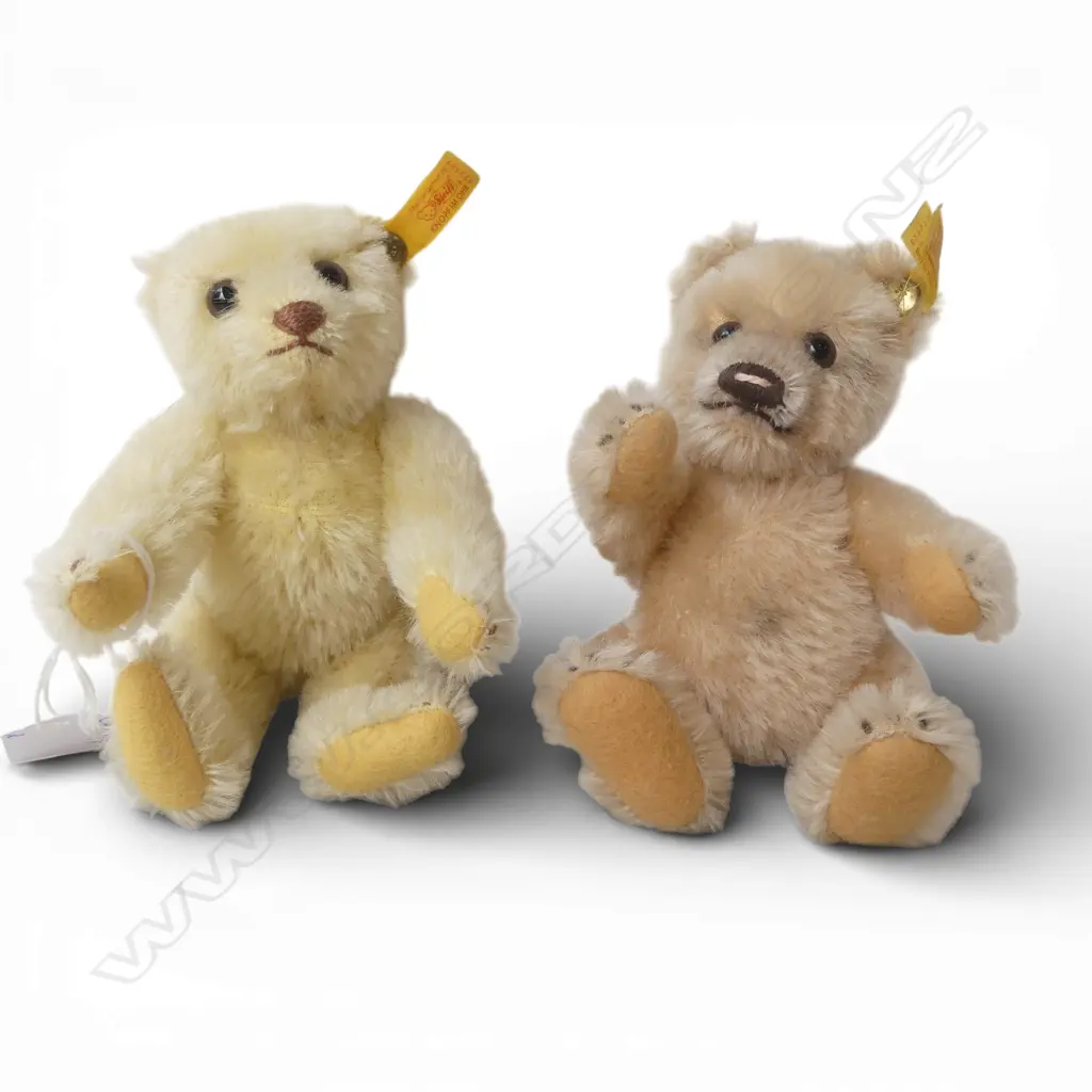 TWO STEIFF GERMAN TEDDY BEARS, BUTTONS IN EARS, L.170mm Image 1++