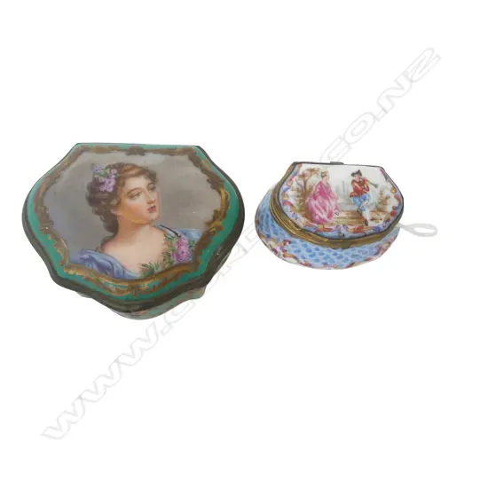 TWO 20TH C. MEISSEN PILL BOXES 6mm and 8mm 