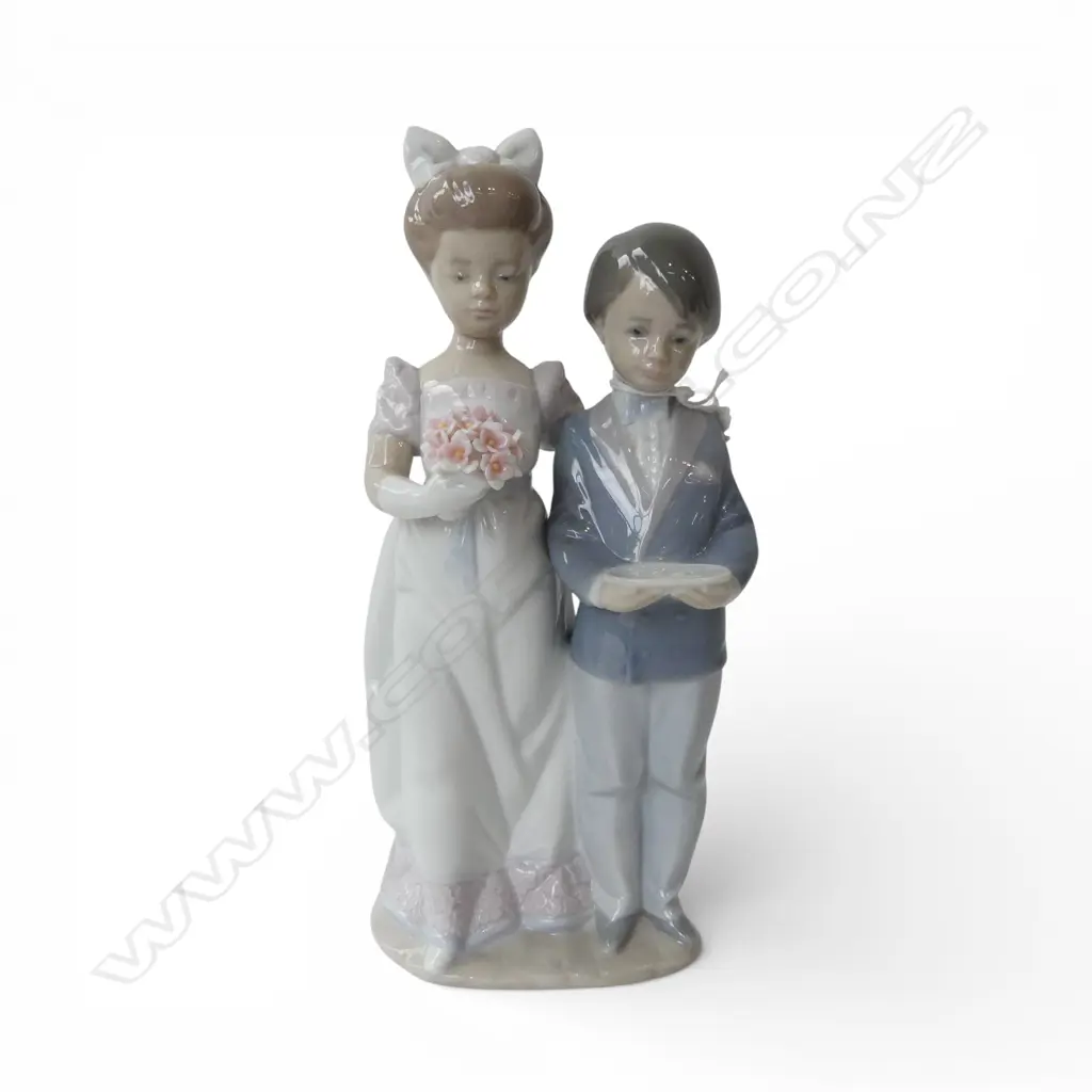LLADRO FIGURE 'IN THE PROCESSION' in box H.220mm Image 1++