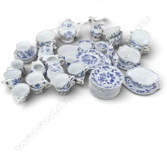 BLUE DANUBE PART DINNER SET