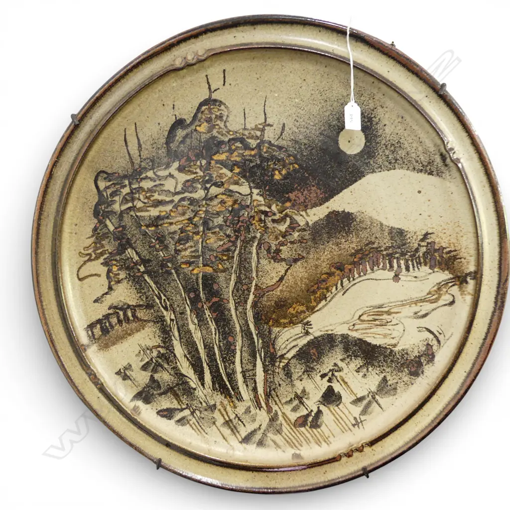 JON/ALDO HUBBARD (AUS) LG STUDIO POTTERY WALL CHARGER Dia.845mm Image 1++