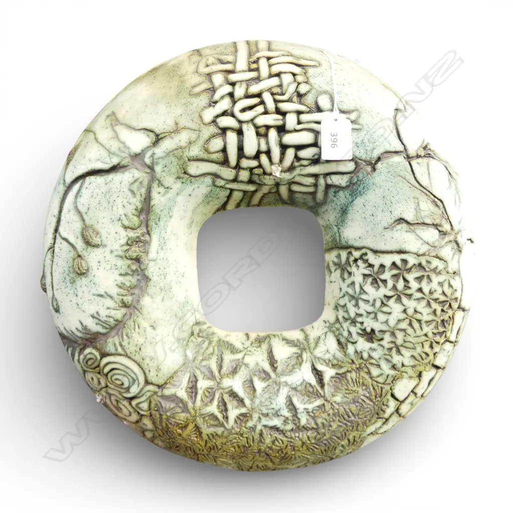 N.Z. STUDIO POTTERY WALL HANGING Dia.380mm Image 1++