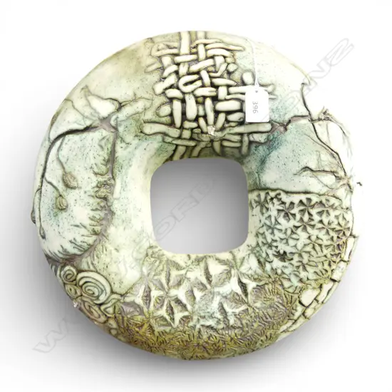 N.Z. STUDIO POTTERY WALL HANGING Dia.380mm