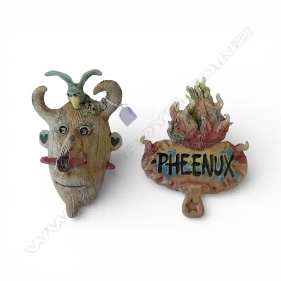 2 PCES JOHN GREEN STUDIO POTTERY; MASK + 'PHEENUX' PLAQUE W.180mm