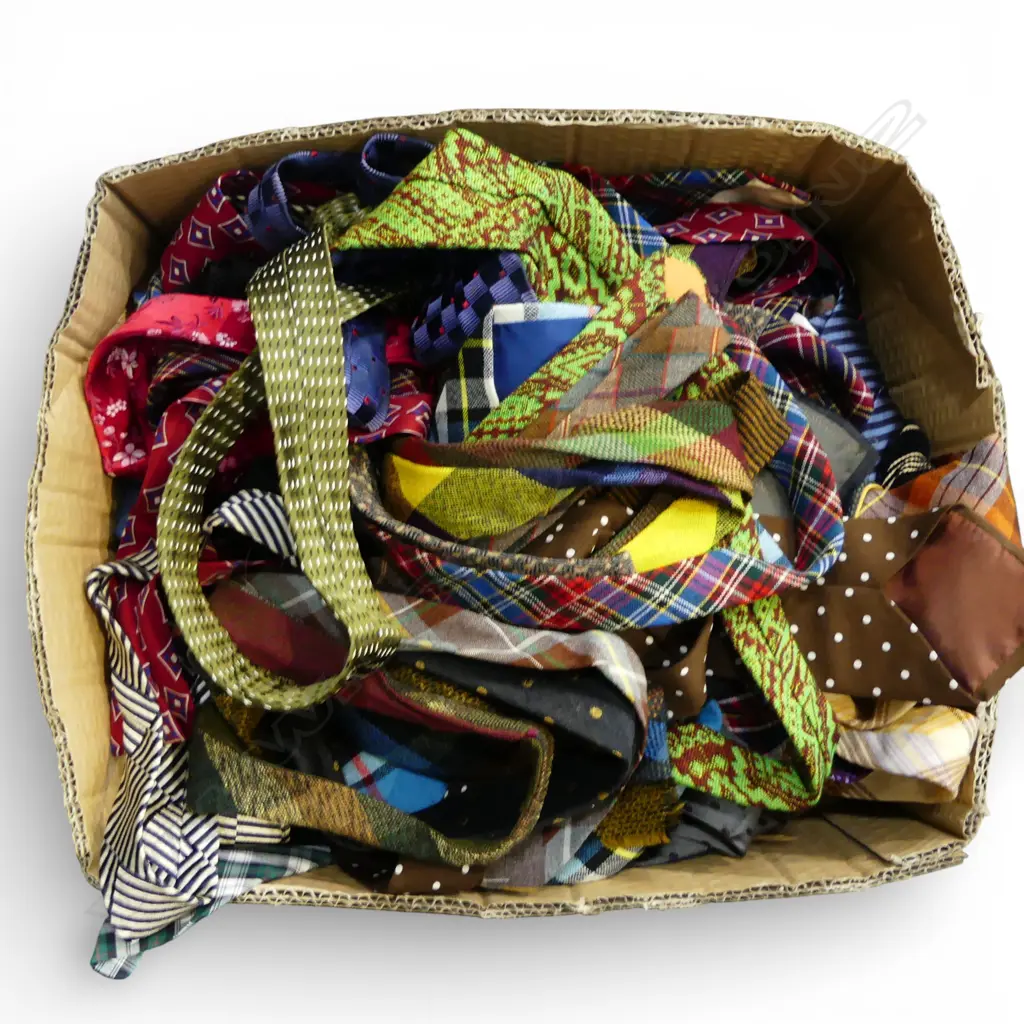 VINTAGE MENS NECK TIES Image 1++