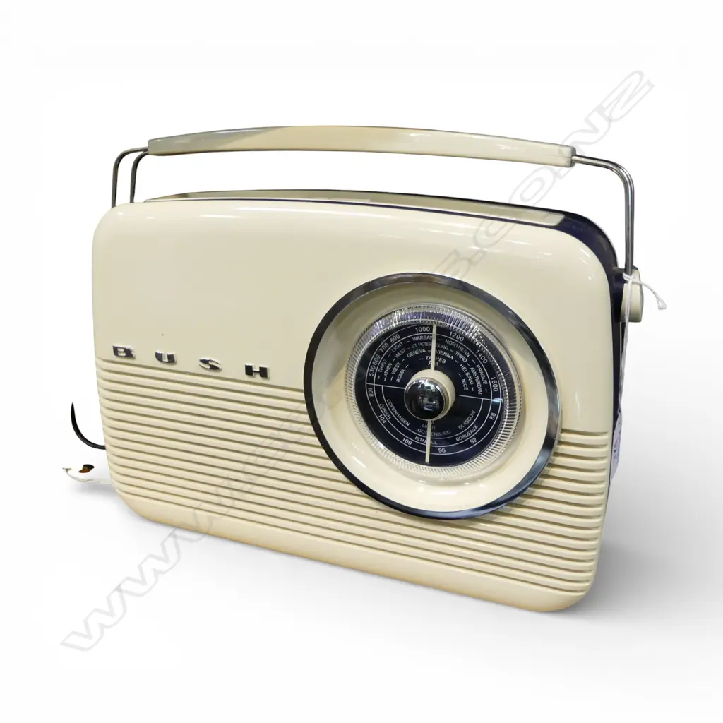 'RUSH' VINTAGE STYLE RADIO H.270mm W.340mm Image 1++