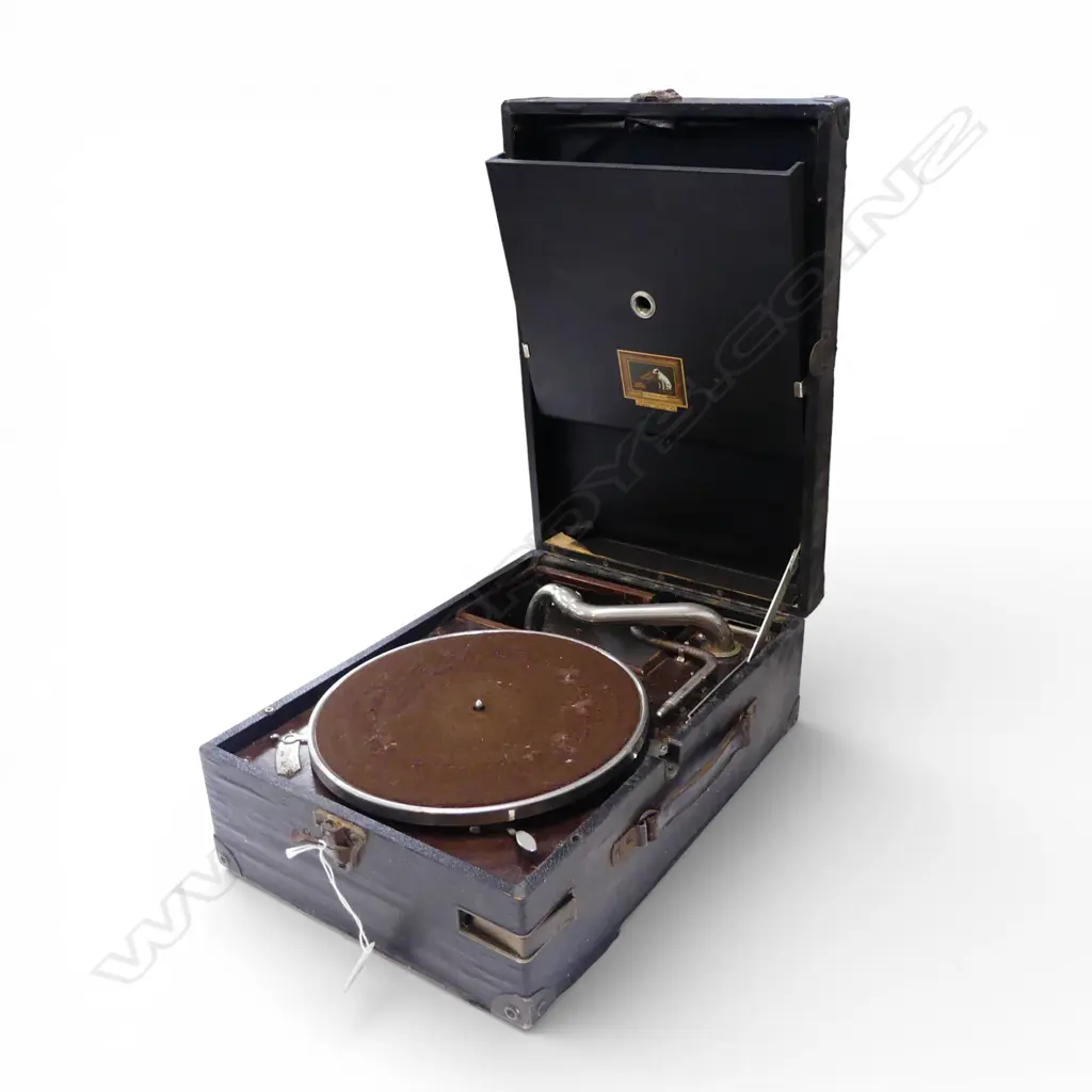 HIS MASTERS VOICE PORTABLE GRAMOPHONE Image 1++