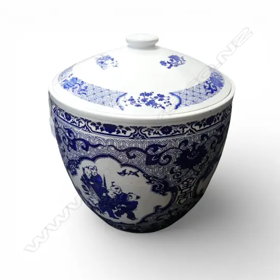 LG CHINESE B/W LIDDED CONTAINER H.340mm
