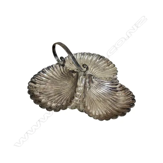 EDWARDIAN SILVER-PLATED SERVING DISH BY "MAPPIN BROTHERS" FEATURING THREE SHELL-SHAPED BOWLS AND A CENTRAL HANDLE