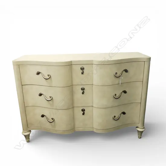 FRENCH STYLE SERPENTINE FRONT CHEST OF DRAWERS 1325x485x920mm