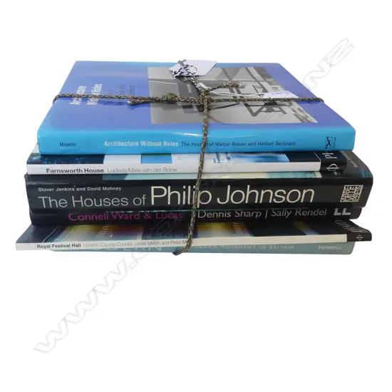 6 MODERN ARCHITECTURE BOOKS