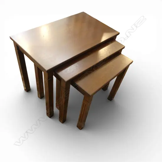 GROUP OF THREE CONTEMPORARY NESTING TABLES 450 X 570 X 330MM