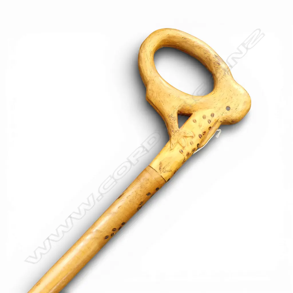 WOODEN WALKING STICK w. KIWI HANDLE L.910mm Image 1++