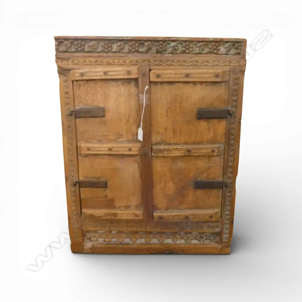 CARVED WOODEN WINDOW FRAME w. SHUTTERS 650x530mm  Image 1++