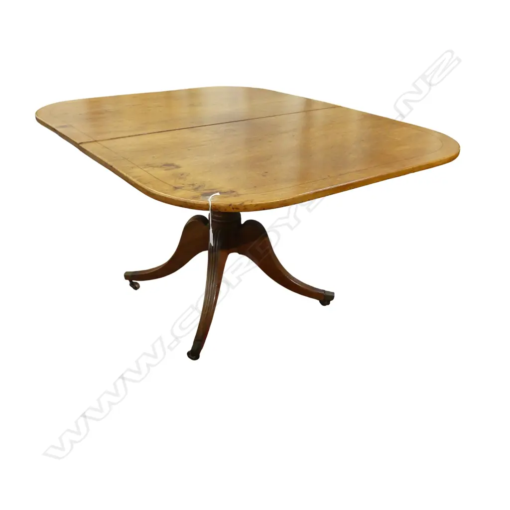 REGENCY MAHOGANY PEDESTAL DINING TABLE - SPLIT TO TOP 1310x1055mm Image 1++