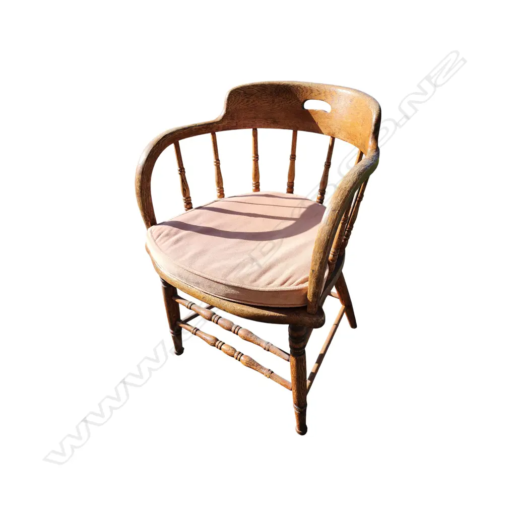 ANTIQUE ENGLISH OAK CAPTAIN'S CHAIR Image 1++