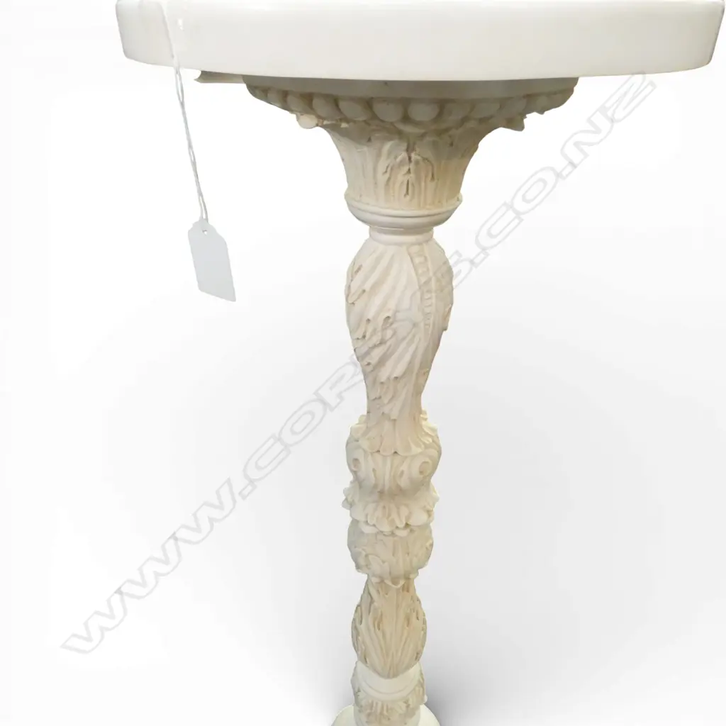 WHITE RESIN PLANT STAND 950mm Image 1++