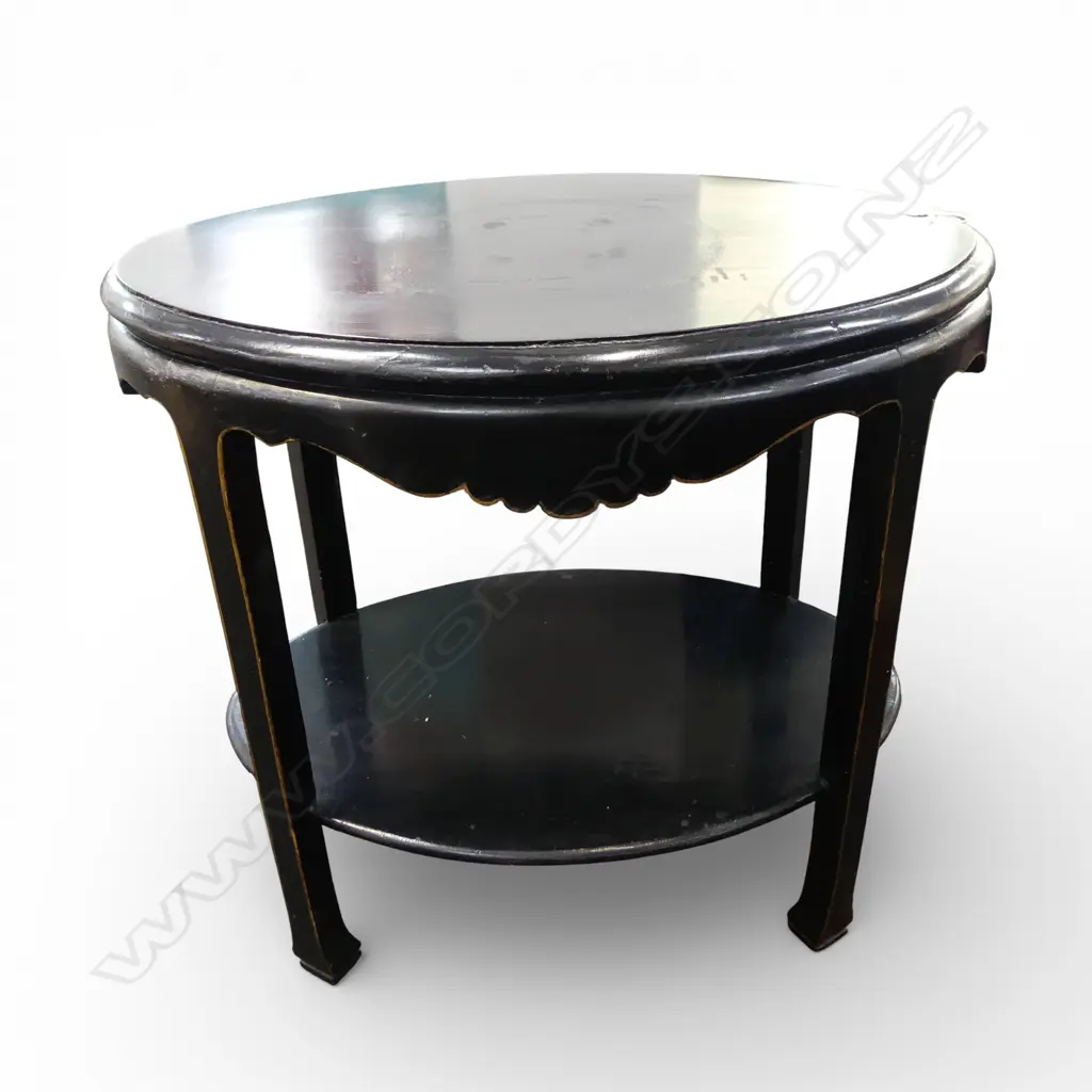 VINTAGE ORIENTAL OVAL BLACK LAQUER SIDE TABLE (MARKS TO TOP) 810x540x760mm Image 1++