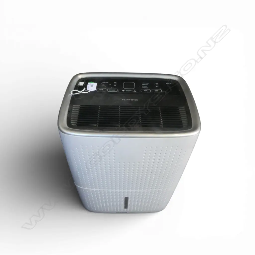 40L GOLDAIR DEHUMIDIFIER WITH WiFi (according to book but never used) WORKS WELL AND WITH INSTRUCTION BOOK Image 1++