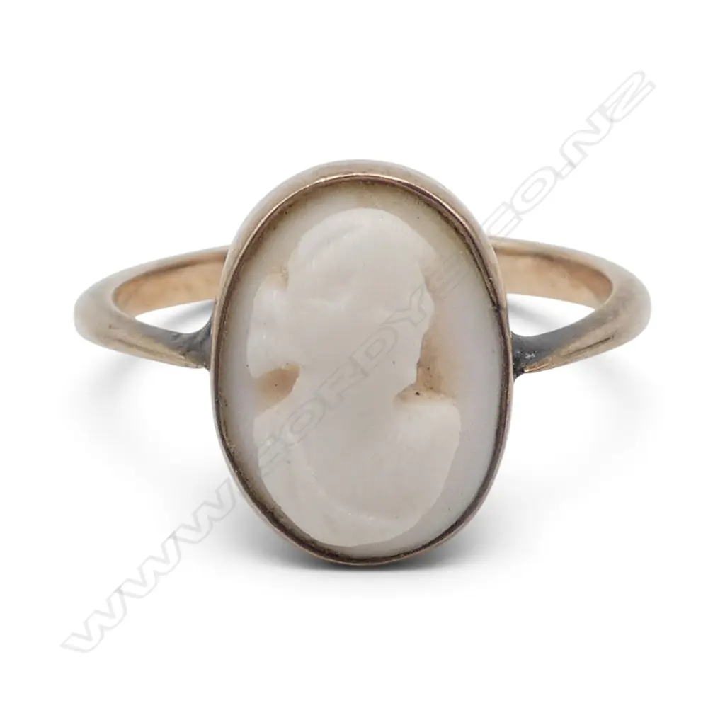9ct ROSE GOLD & CAMEO PANEL RING 2.4gms SIZE O Image 1++