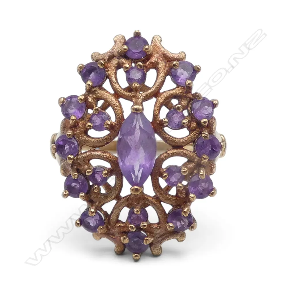9CT AMETHYST DRESS RING, 3.8gms SIZE P Image 1++