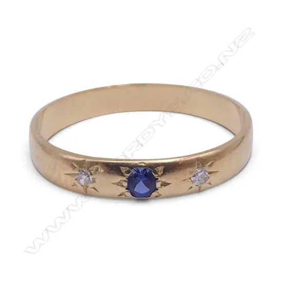 18ct GOLD SAPPHIRE & DIAMOND GYPSY BAND RING 2.74gms SIZE T