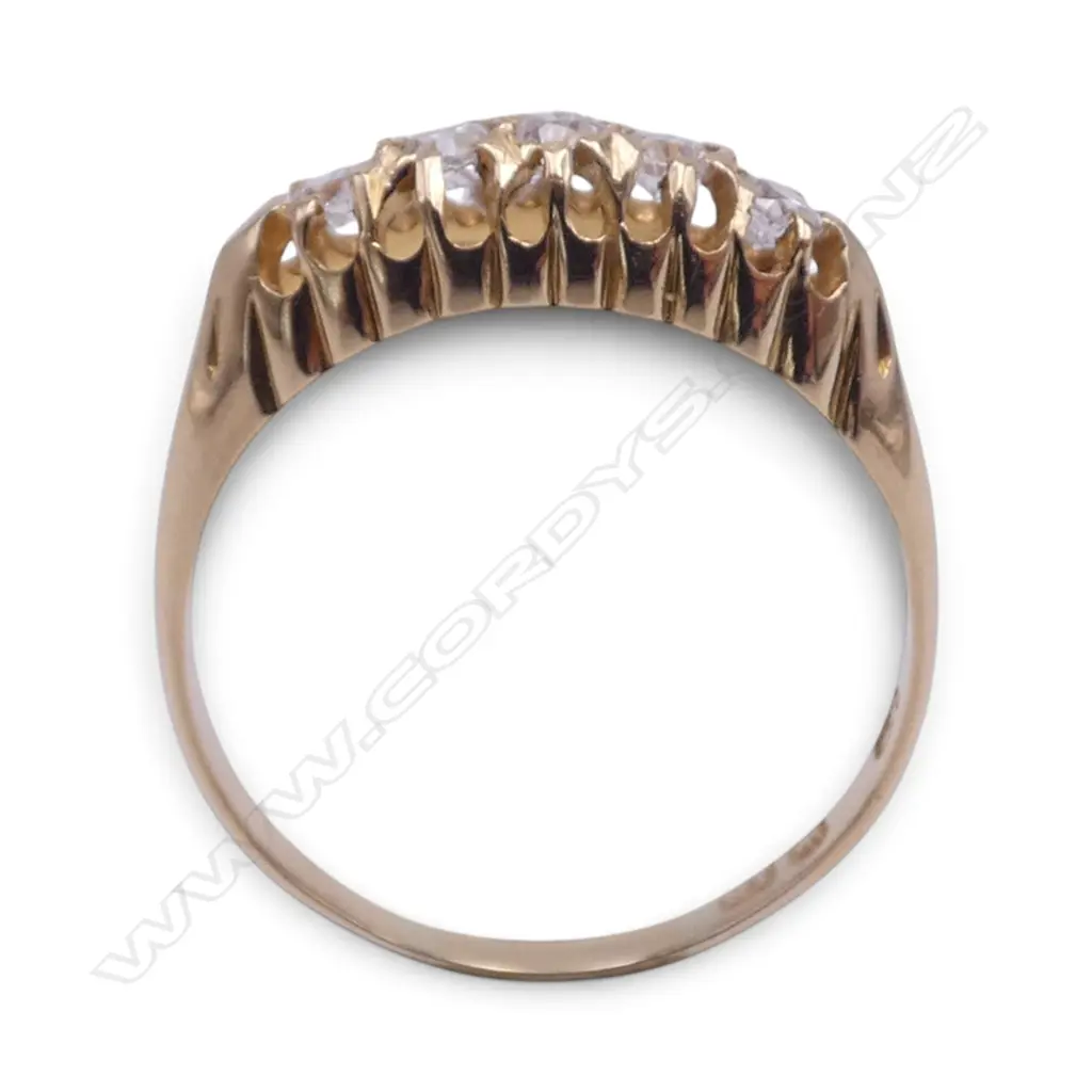 18ct YELLOW GOLD & 5 CZ STONE RING Sheffield hallmarks. 2.24gms Image 1++