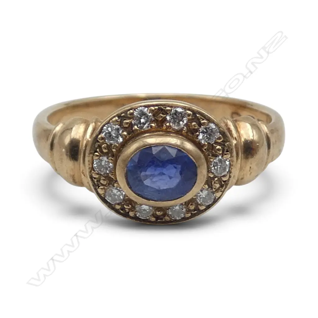 9ct GOLD SAPPHIRE & DIAMOND RING 2.26gms SIZE H1/2 Image 1++