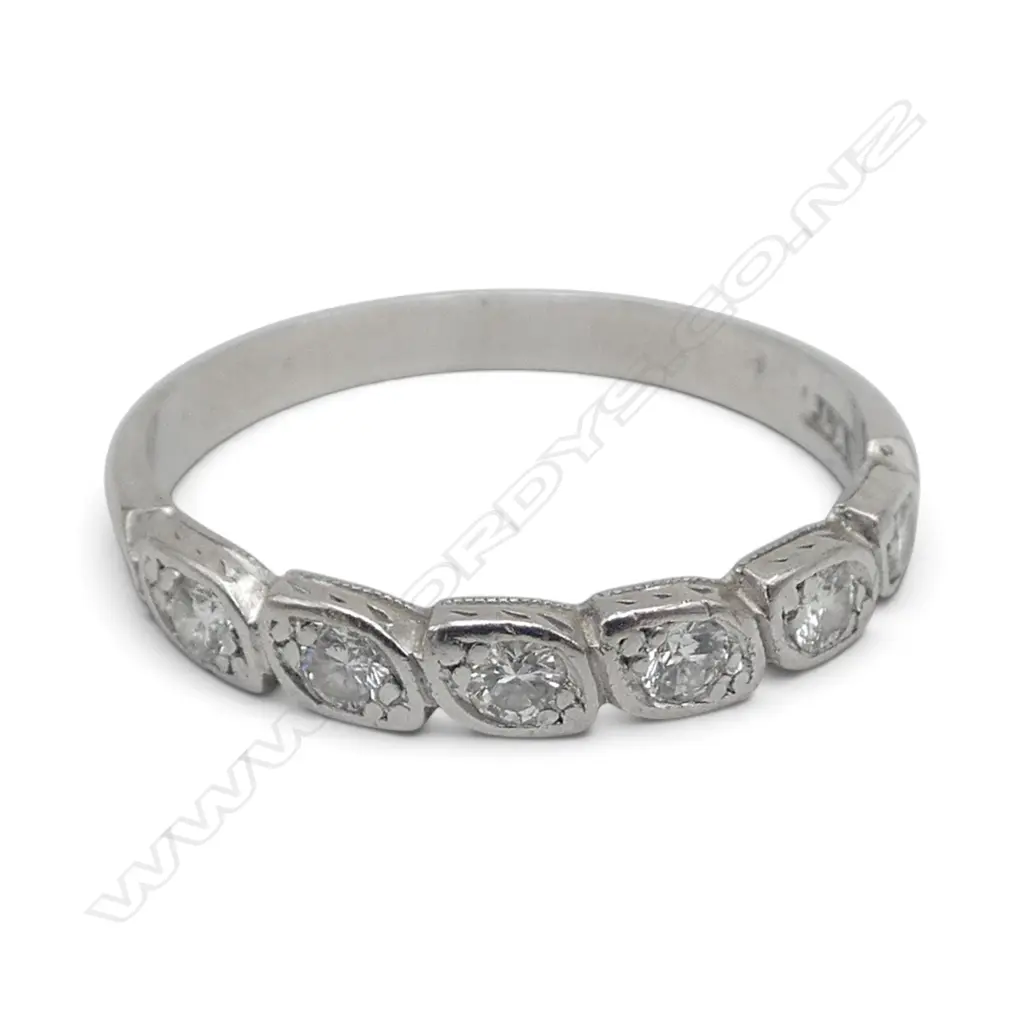 PLATINUM 6 DIAMOND KEEPER SIZE O 3.38gms Image 1++