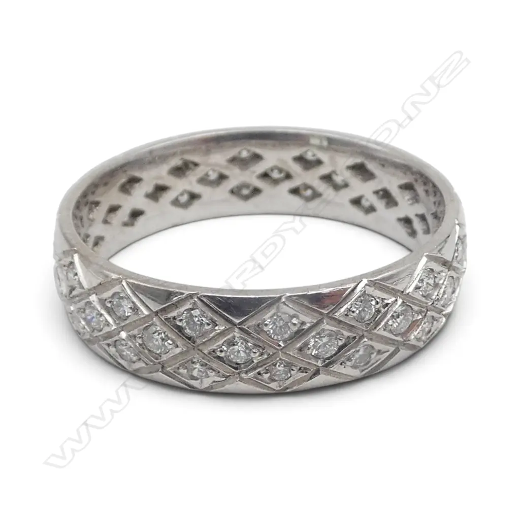 18CT WHITE GOLD AND DIAMOND BAND (HANDMADE) 4.60gms SIZE O Image 1++