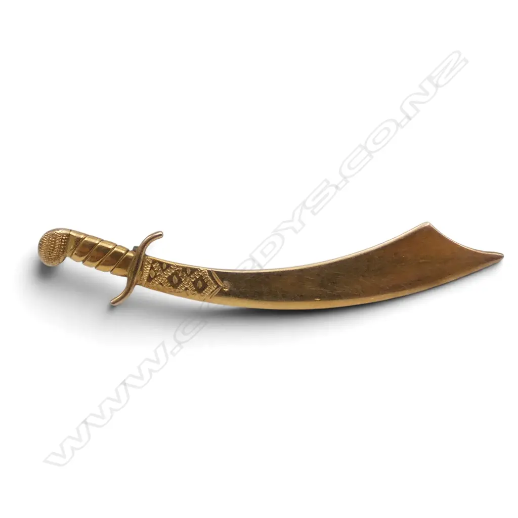 9ct YELLOW GOLD SCIMITAR SWORD BROOCH 2.4gms Image 1++