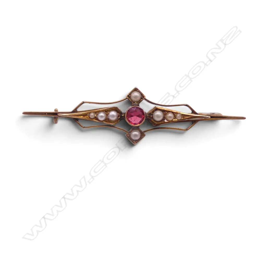 EDWARDIAN 9ct GOLD BROOCH w pearls & red stone 2.5gms Image 1++