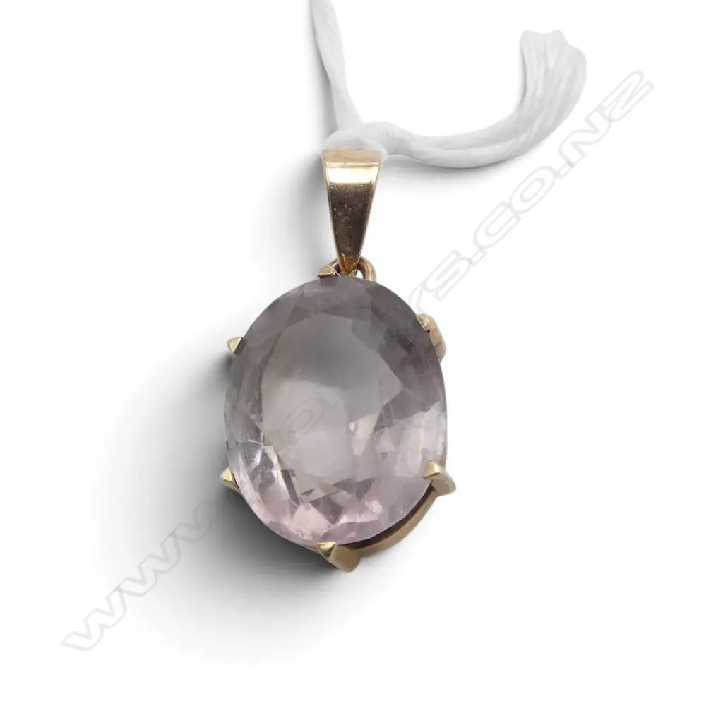9ct YELLOW GOLD & PALE OVAL GEMSTONE PENDANT 3.5gms Image 1++