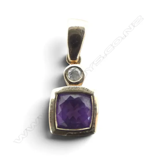 9ct AMETHYST & DIAMOND PENDANT 1gm