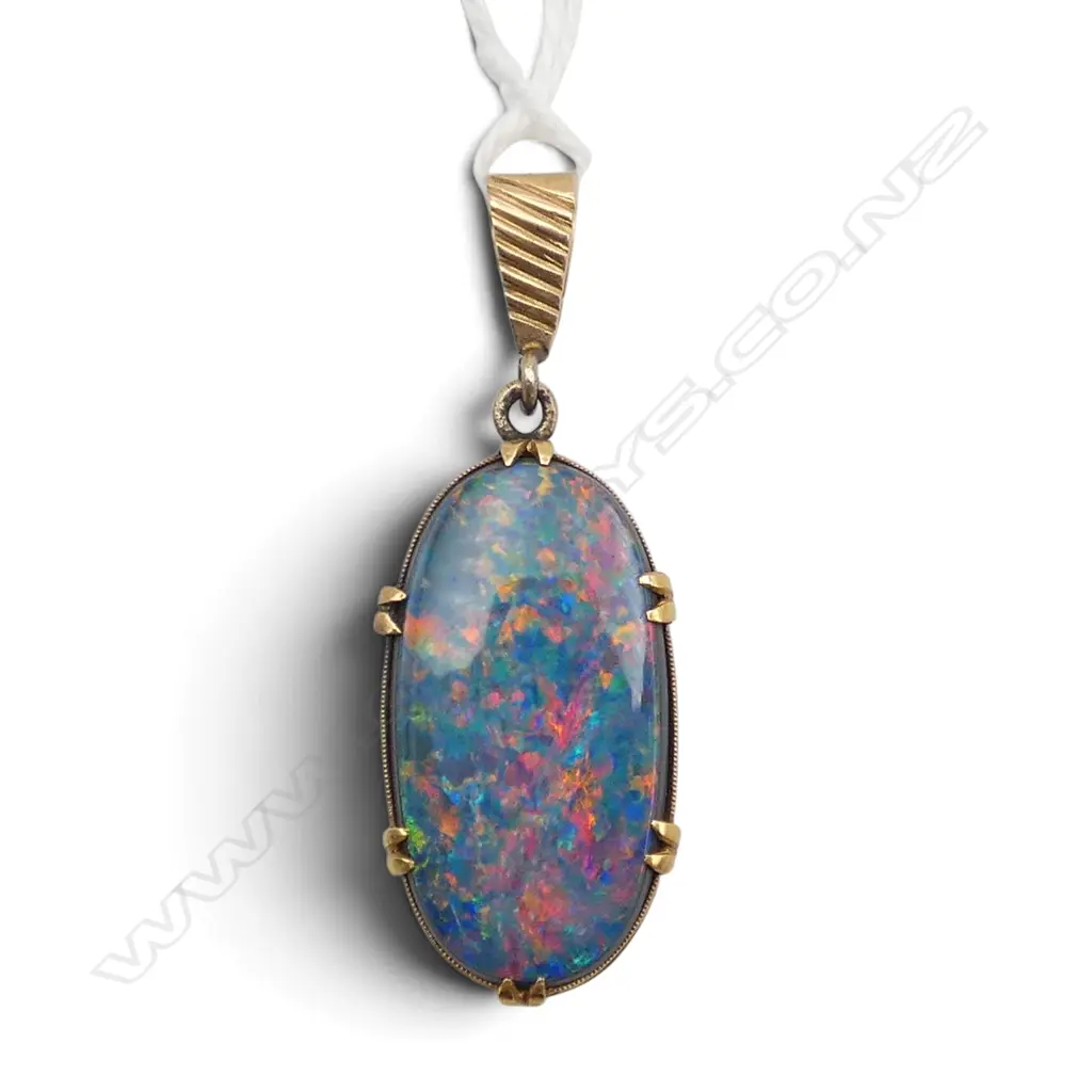 15ct GOLD FRAMED OPAL DOUBLET OVAL PENDANT 5.6gms Image 1++