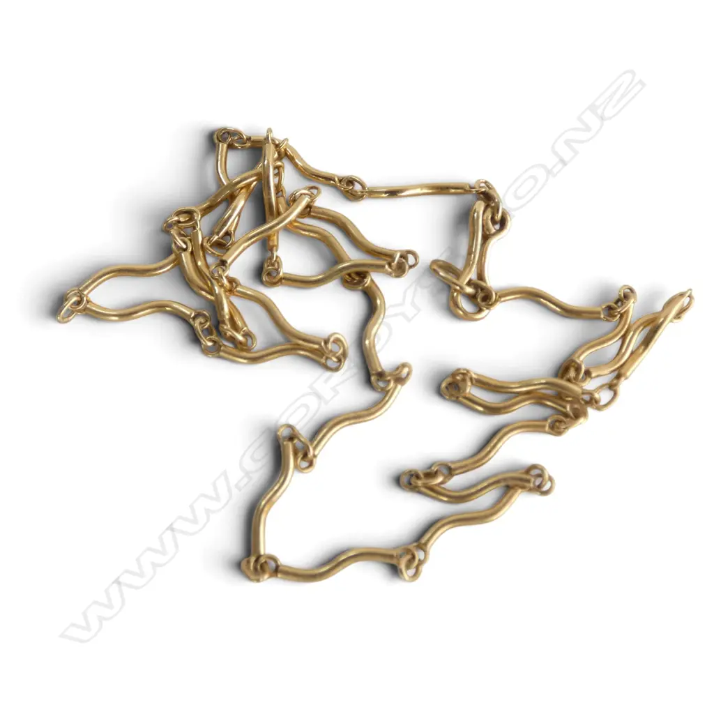 9ct YELLOW GOLD NECK CHAIN w wavy curved bars. L.460mm. 6.75gms Image 1++