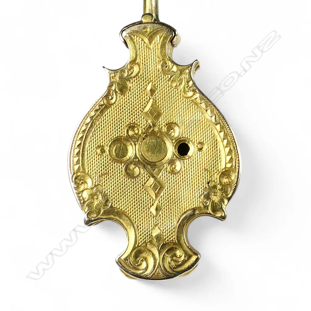 A 19thC 15ct gold fancy double locket pendant on chain, Image 1++