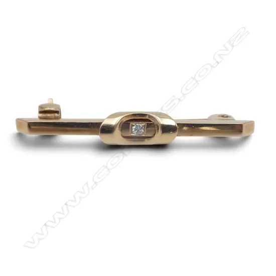 9ct YELLOW GOLD DIAMOND SET BAR BROOCH 2.4gms