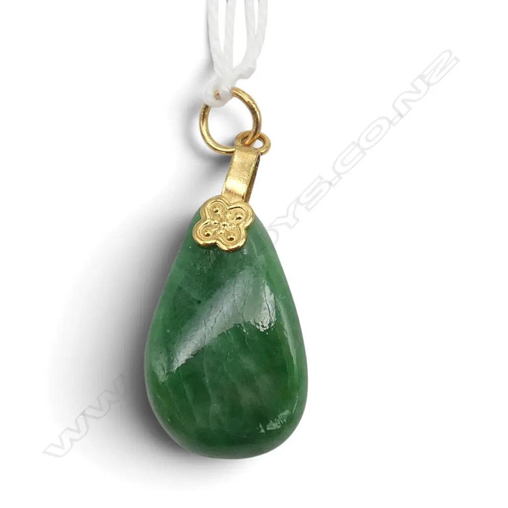 CHINESE OLD JADEITE PENDANT Image 1++