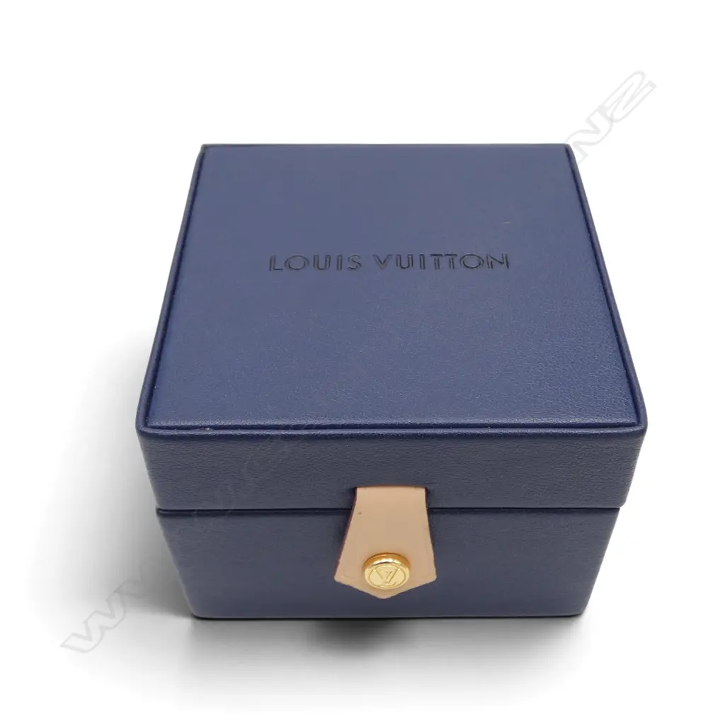 LOUIS VUITTON 18CT ROSE GOLD DIAMOND AND PEARL BLOSSOM PENDANT (purchase receipt $4750 box & guarantee card) 3.78gms Image 1++