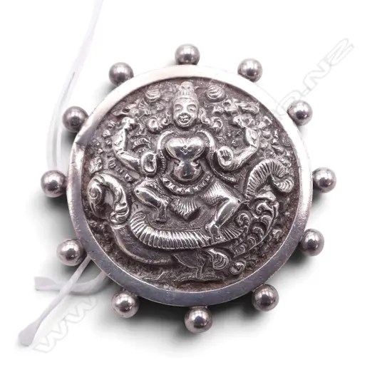 c1900 INDIAN SILVER RELIEF BROOCH seated Shiva. Bead edge. 15gms