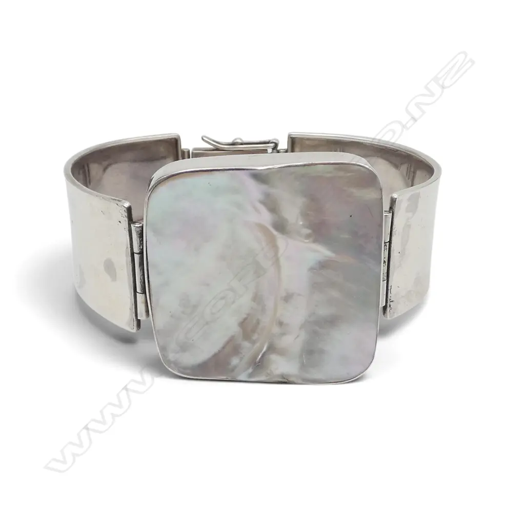 925 STG SILVER MOTHER OF PEARL BRACELET, 38.1gms Image 1++