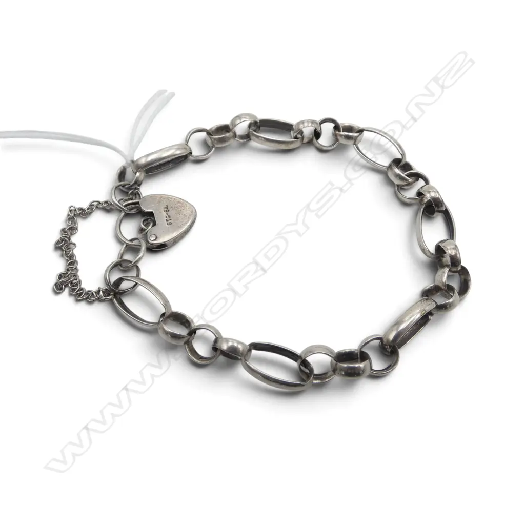 STG SILVER BELCHER LINK BRACELET WITH HEART LOCK, 13.14gms Image 1++