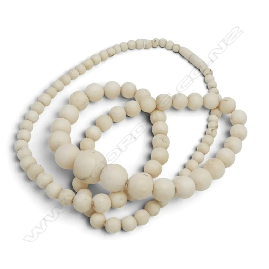 VINTAGE IVORY BEAD NECKLACE Image 1++