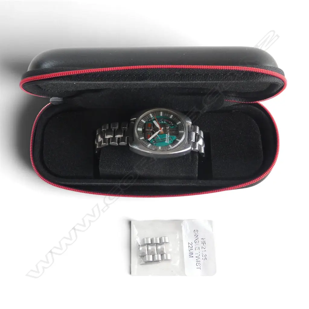 VINTAGE c.1960/70's BULOVA ACCUTRON SPACEVIEW GENT'S WRISTWATCH w. links Image 1++