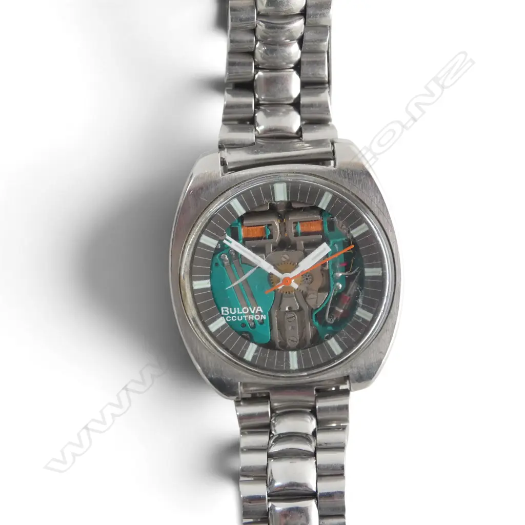 VINTAGE c.1960/70's BULOVA ACCUTRON SPACEVIEW GENT'S WRISTWATCH w. links Image 1++