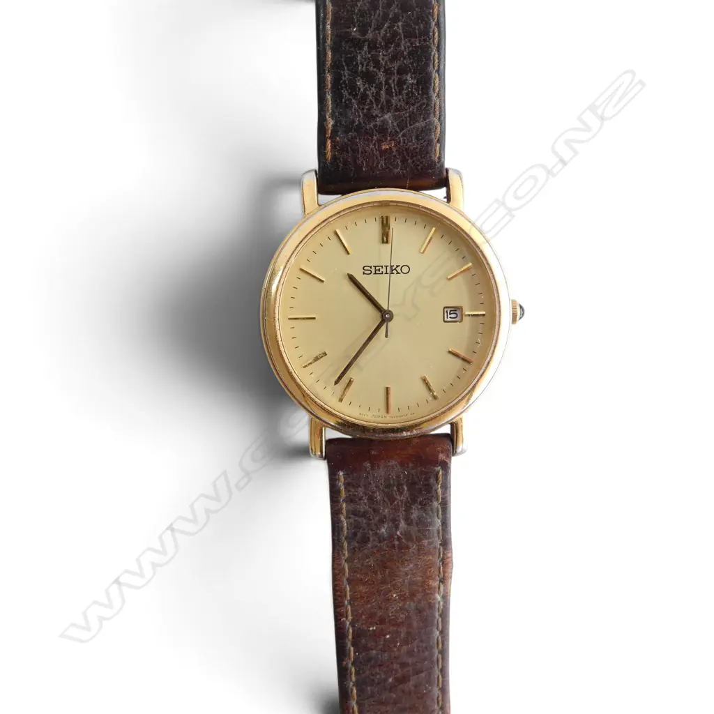 5 PCES; SEIKO WRIST WATCH, STG SILVER PEPPERETTE, BROOCH, PR EARRINGS, OPAL TRIPLET PIN Image 1++