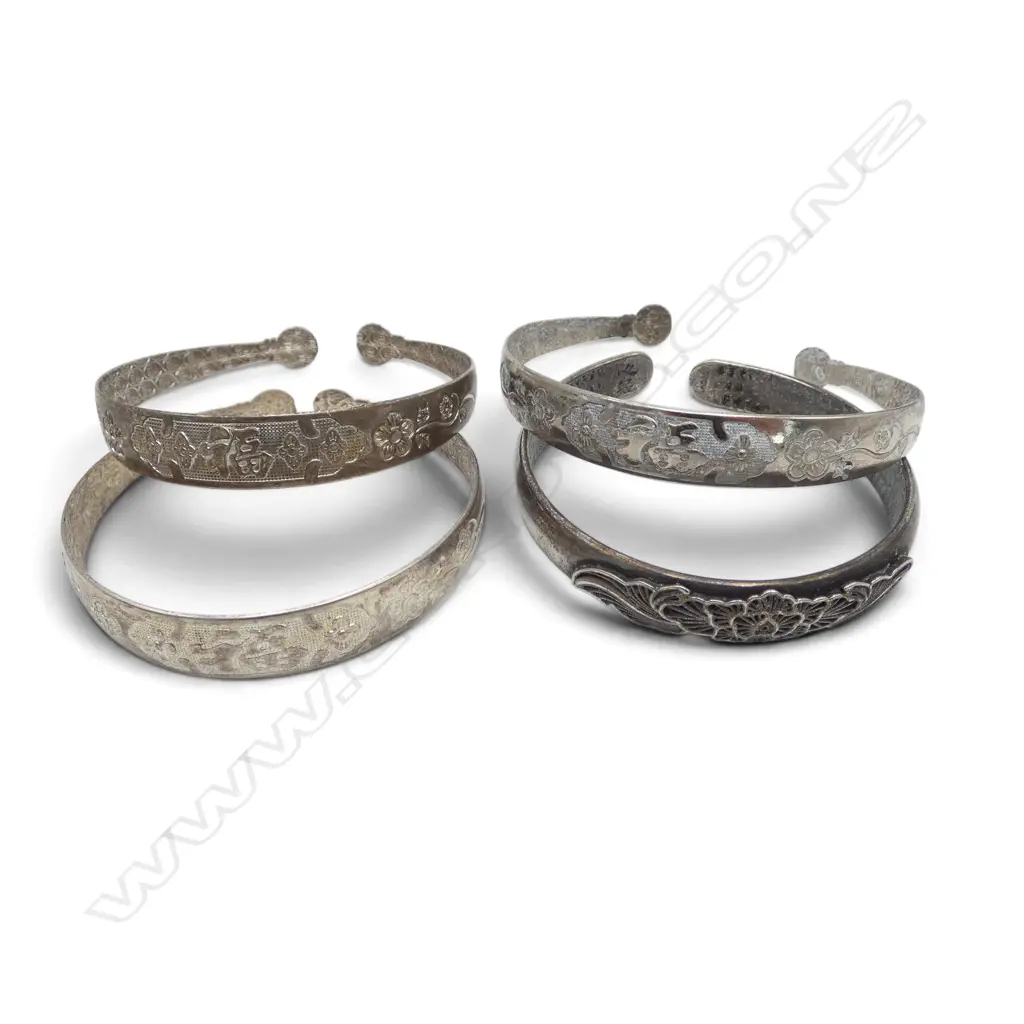 4 CHINESE BANGLES  Image 1++