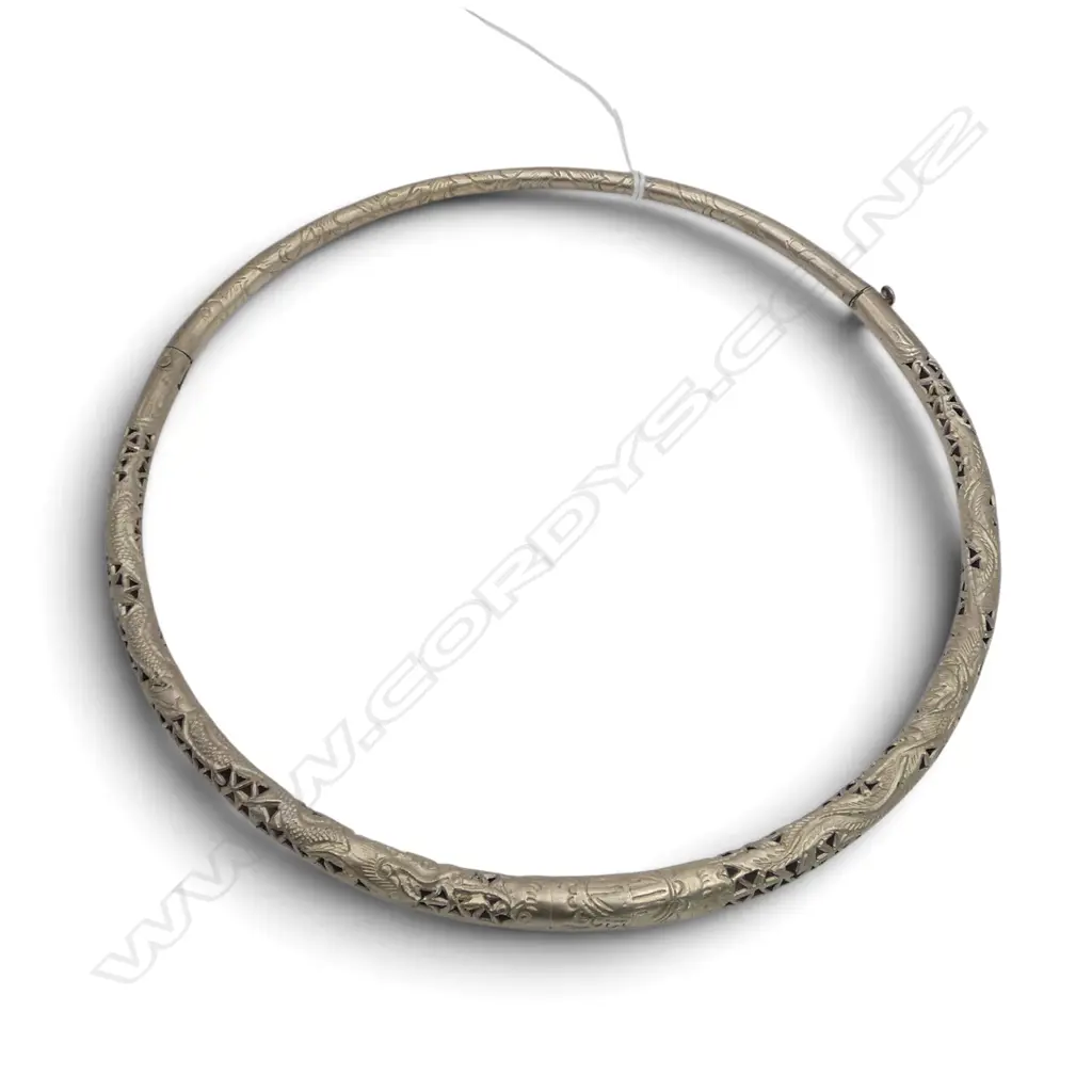 CHINESE SILVER DRAGON NECKLET Image 1++