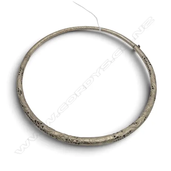 CHINESE SILVER DRAGON NECKLET